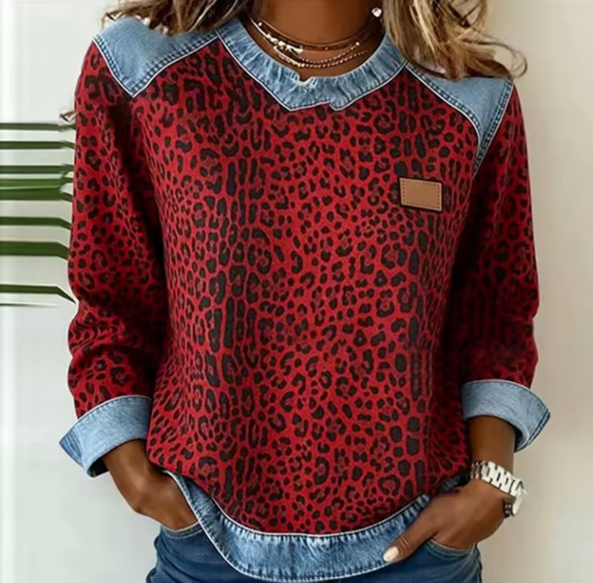 Hollyn | Jersey con Estampado de Leopardo y Cuello Denim