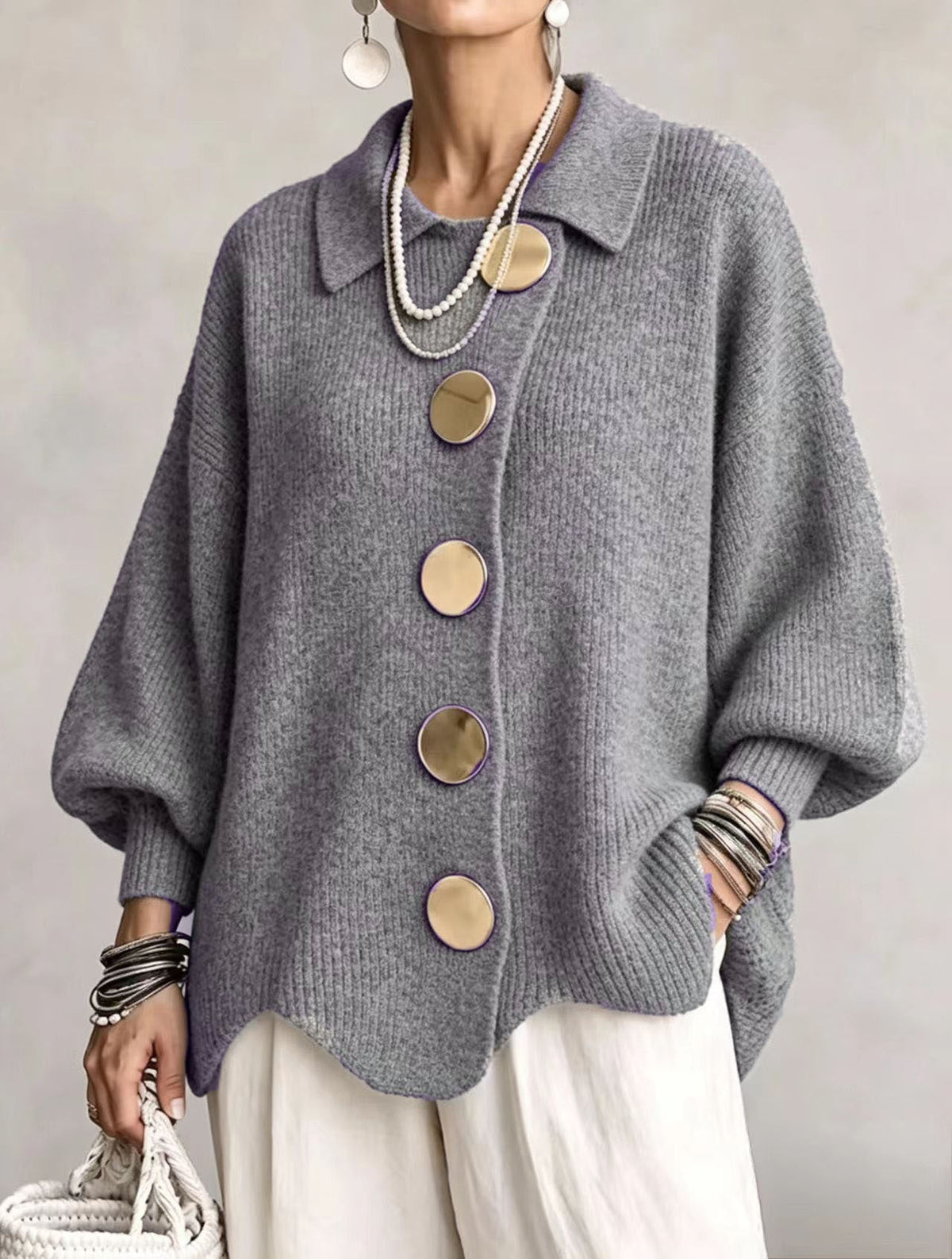 Victoire | Cárdigan oversize con botones dorados grandes