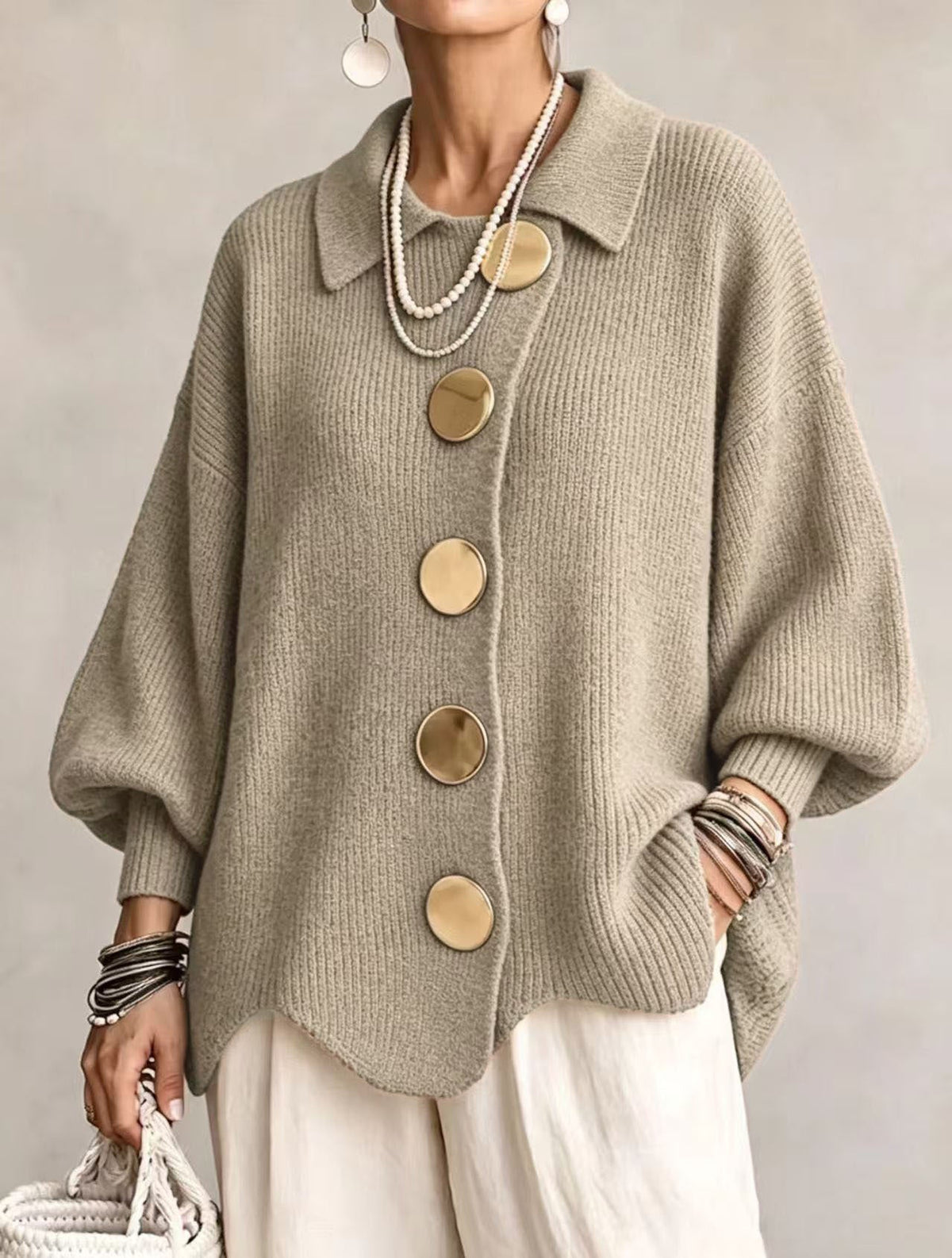 Victoire | Cárdigan oversize con botones dorados grandes